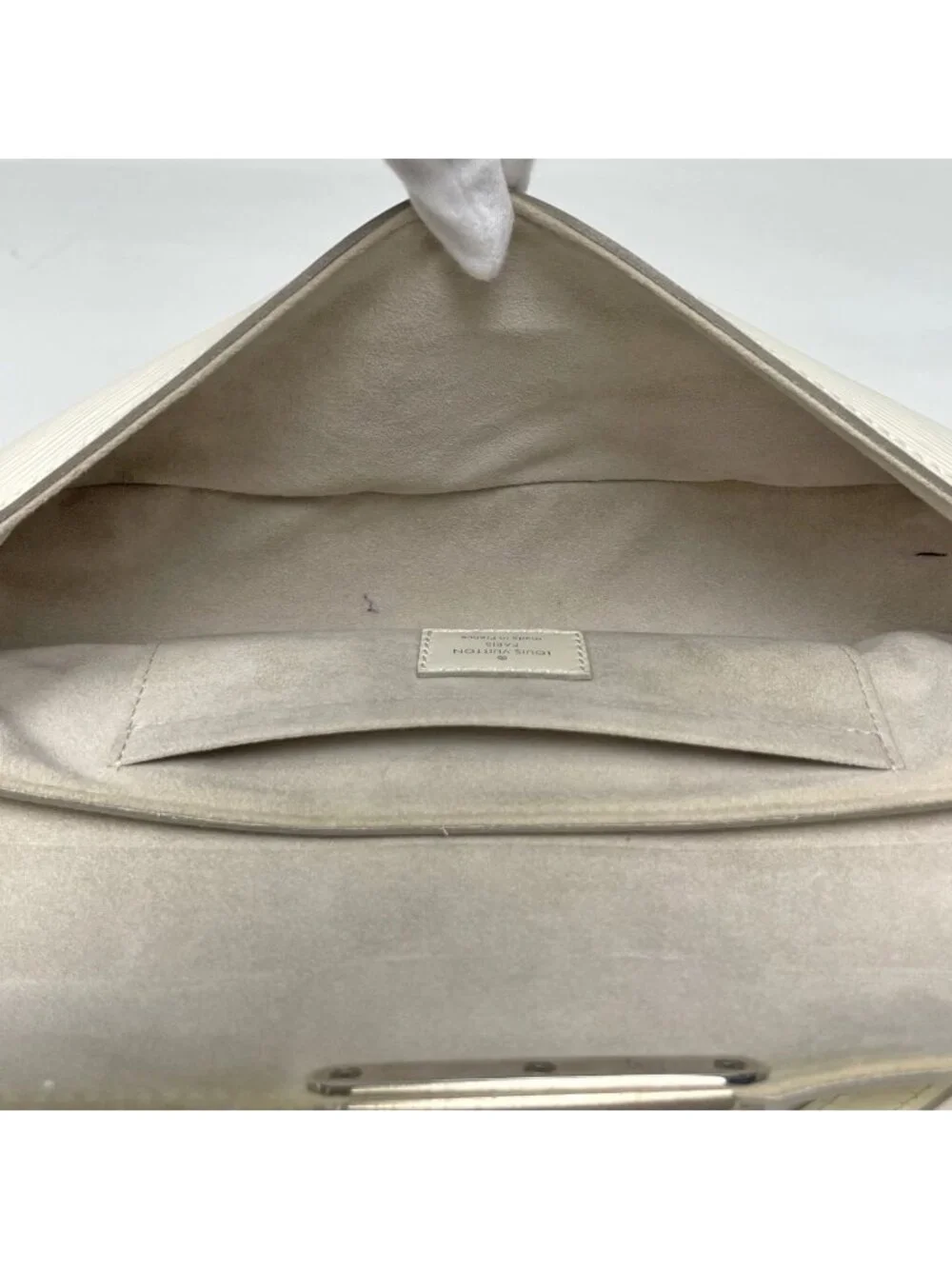 Louis Vuitton Pochette Montaigne Shoulder Bag Epi Ivoire